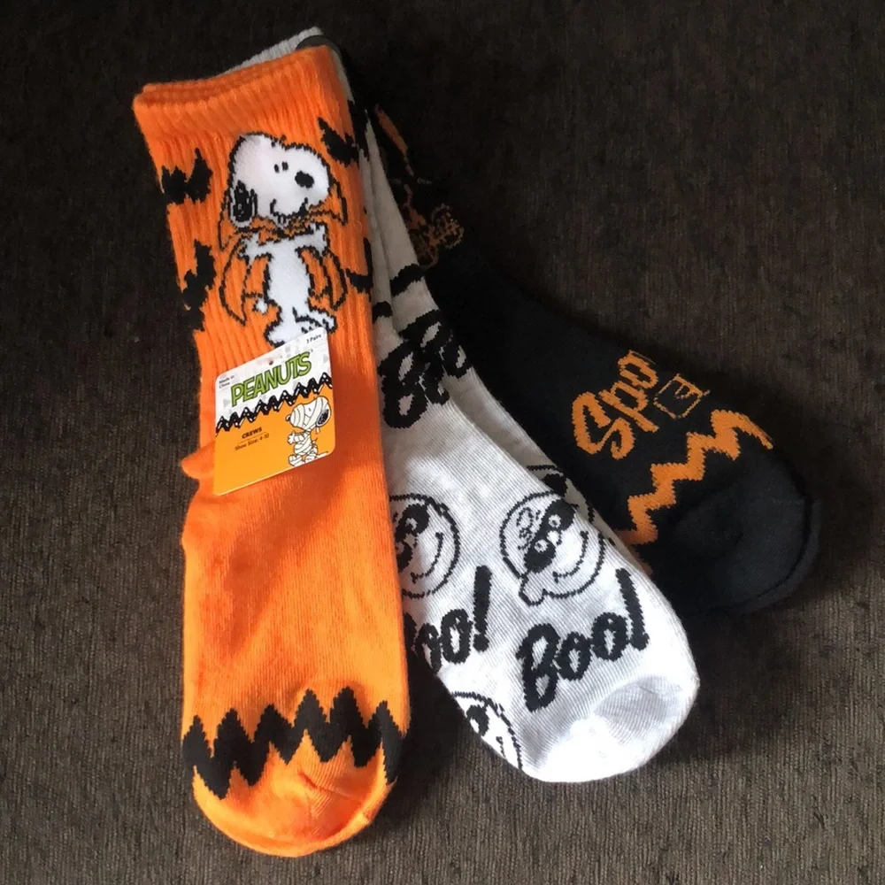 Peanuts Women’s Crew Halloween Snoopy Socks